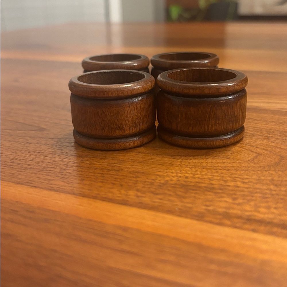 Round 2” Dark Wooden Finish Napkin Ring Set of 4